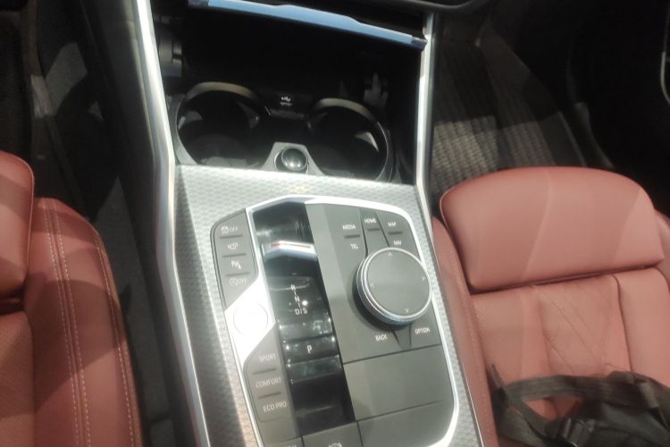 宝马3系 2024款 325Li M运动曜夜套装中控内饰18