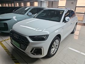 奥迪Q5L 2022款 改款 40T 豪华动感型