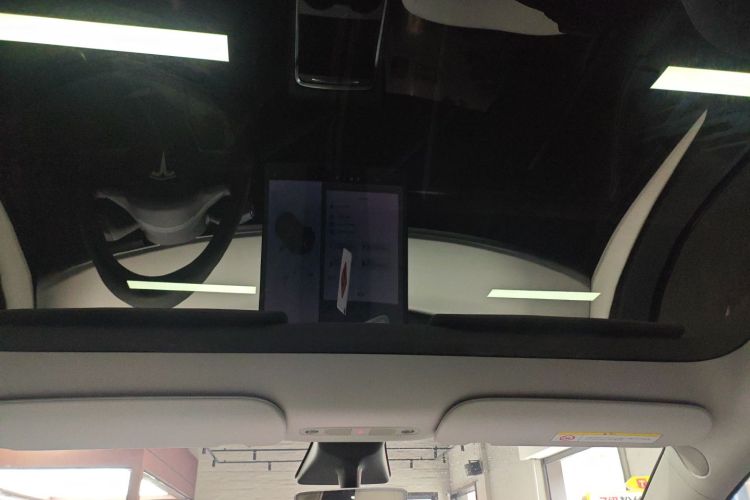 特斯拉 Model Y 2021款 长续航全轮驱动版局部细节22