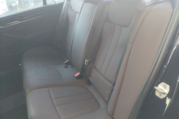 宝马5系 2020款 525Li M运动套装中控内饰7004