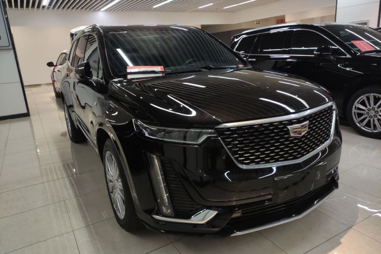 凯迪拉克XT6 2022款 2.0T 六座四驱豪华型车身外观3