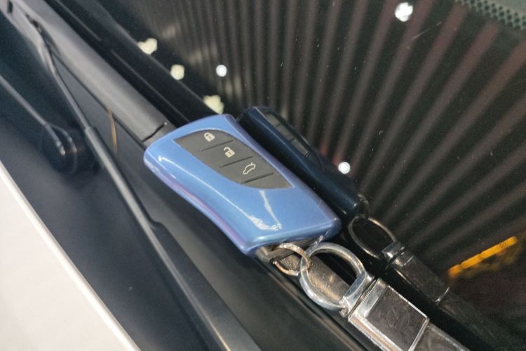 雷克萨斯ES 2020款 300h 卓越版中控内饰11