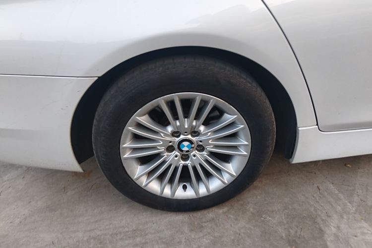 宝马5系 2014款 525Li 领先型车身外观6008