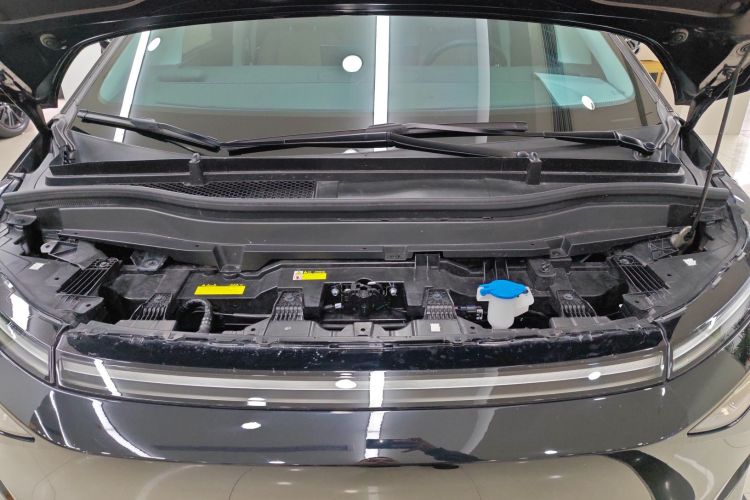 小鹏X9 2024款 702超长续航Pro机舱底盘24