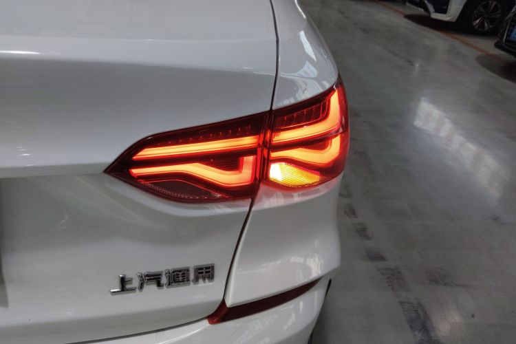 雪佛兰 科鲁泽 2023款 1.5L 双离合乐享版车身外观9