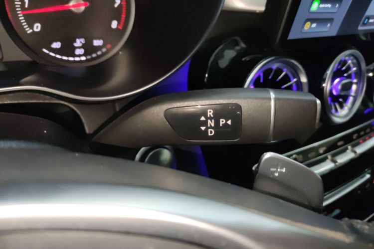 奔驰C级(进口) 2018款 C 200 轿跑车局部细节18