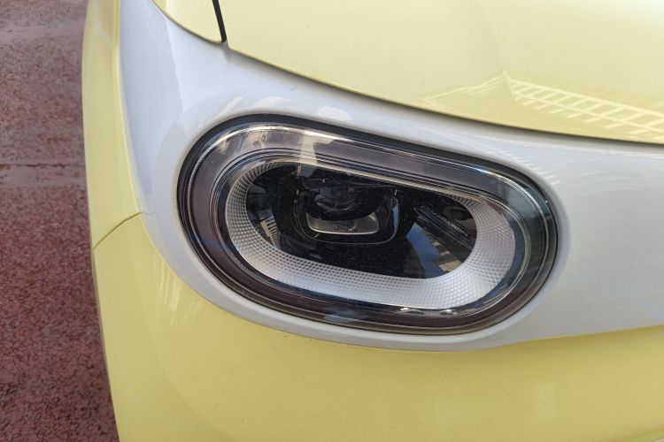 五菱汽车 宏光MINIEV 2024款 第三代 215km 青春版车身外观8