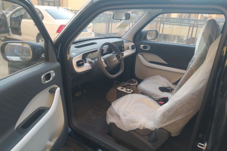 吉利银河 2025款 210km 熊猫卡丁中控内饰7003