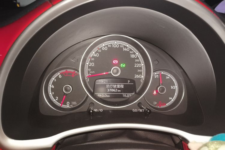 大众 甲壳虫 2017款 280TSI 纵乐版中控内饰14