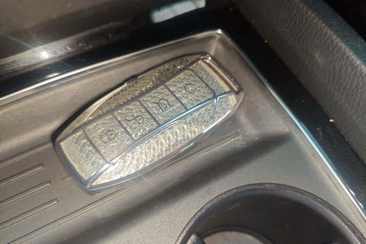 比亚迪 宋MAX 2021款 升级版 1.5T 自动尊贵型 6座中控内饰7001