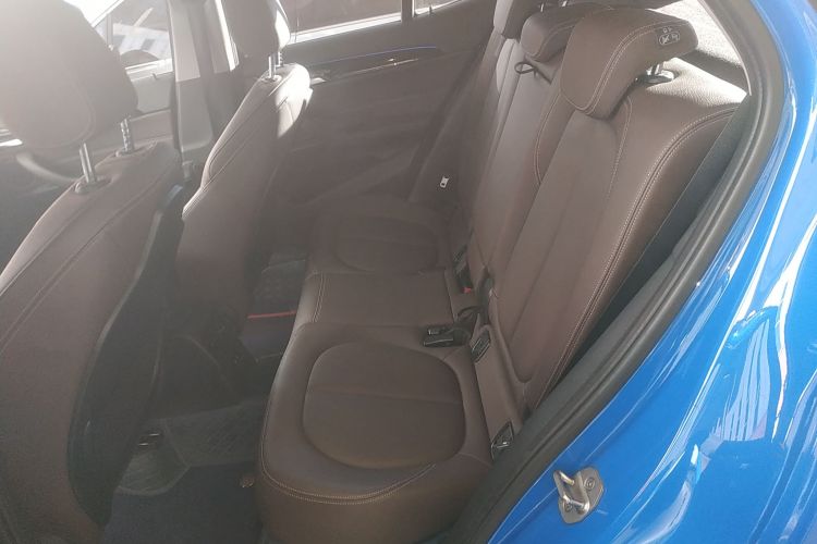 宝马X2 2020款 sDrive20i M越野套装中控内饰21