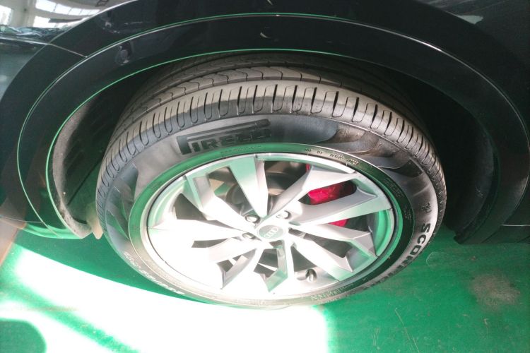 奥迪Q5L 2025款 45周年典藏版 40 TFSI 豪华动感型车身外观6007