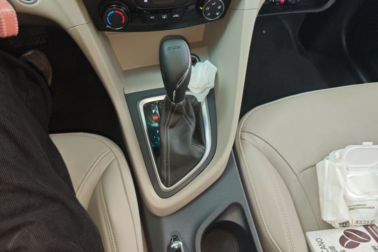 别克 英朗 2018款 15T 双离合精英型 国V中控内饰18