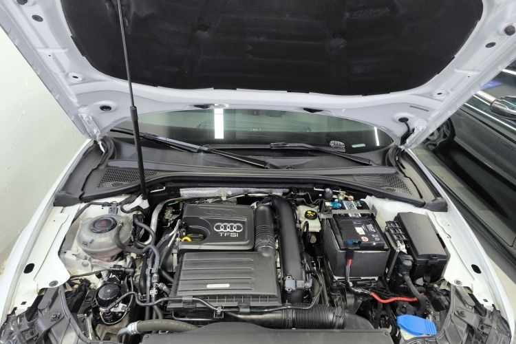 奥迪A3 2020款 Limousine 35 TFSI 时尚型 国VI机舱底盘24