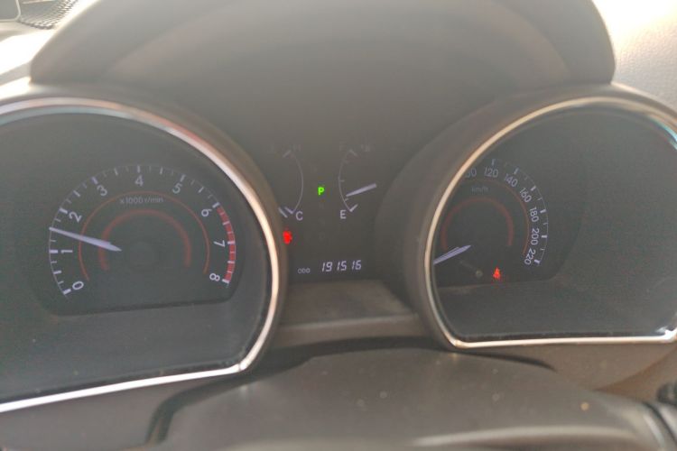 丰田 汉兰达 2012款 2.7L 两驱7座精英版中控内饰14