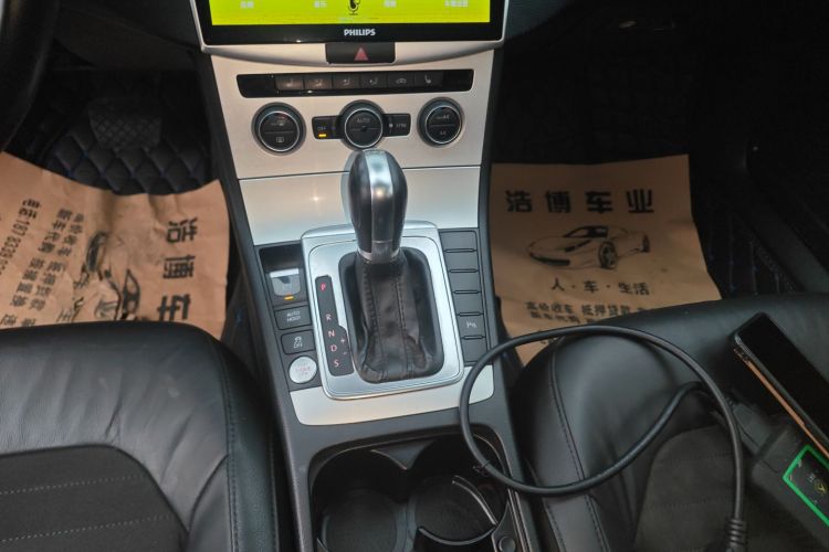 大众 迈腾 2015款 改款 2.0TSI 豪华型中控内饰18