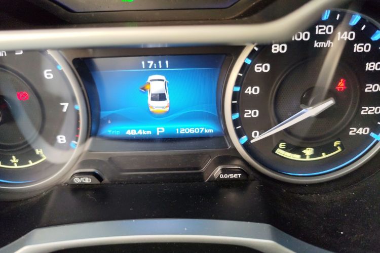 吉利汽车 帝豪 2017款 三厢百万款 1.5L CVT豪华型中控内饰15