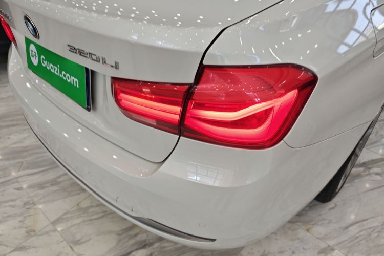 宝马3系 2018款 320Li 时尚型车身外观9