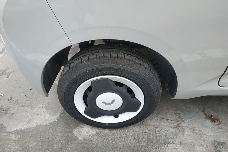 五菱汽车 宏光MINIEV 2024款 第三代 215km 青春版车身外观6008