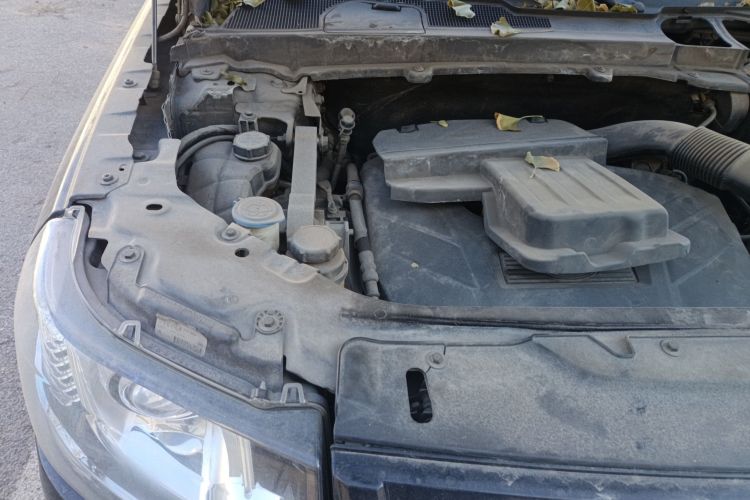 路虎 神行者2 2013款 2.0T Si4 HSE汽油版局部细节9006