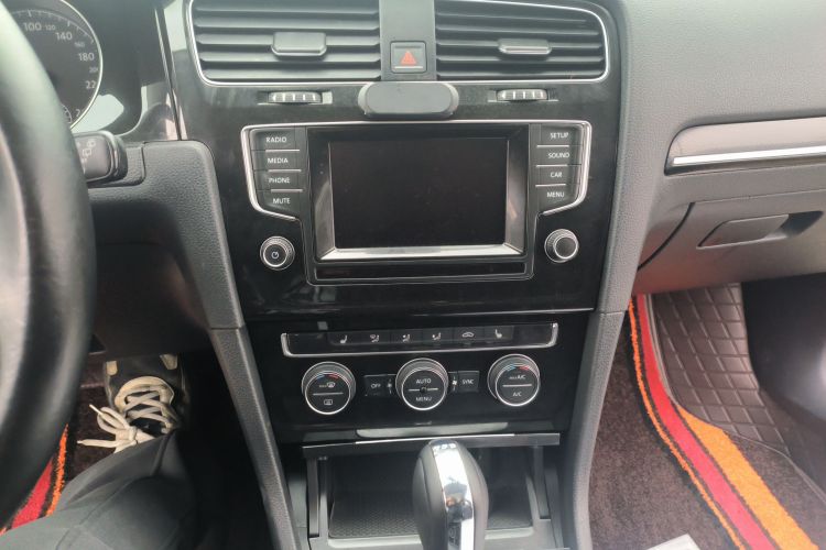 大众 高尔夫 2014款 1.4TSI 自动旗舰型中控内饰16