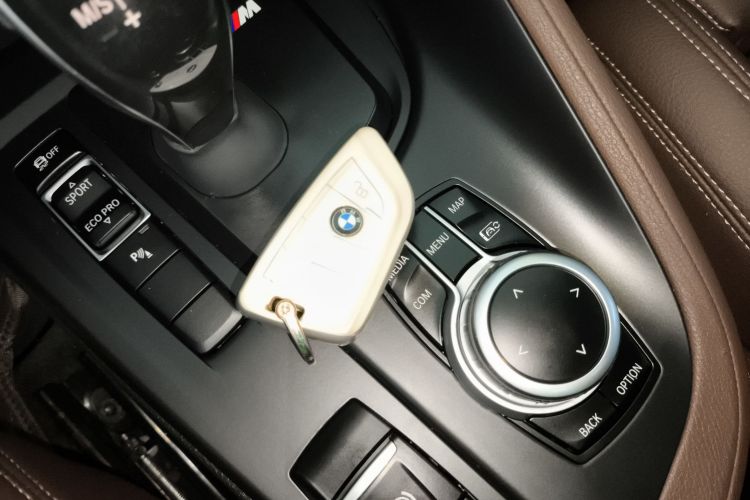 宝马X1 2021款 改款 sDrive25Li 领先型中控内饰7001