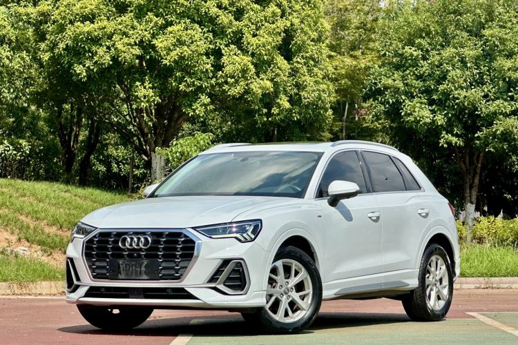 奥迪Q3 2019款 35 TFSI 进取动感型车身外观1