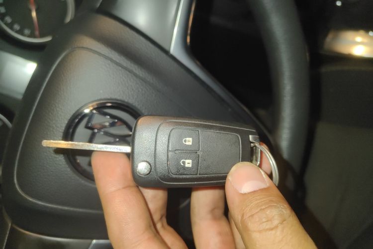 别克 昂科拉 2013款 1.4T 自动两驱精英型中控内饰7001