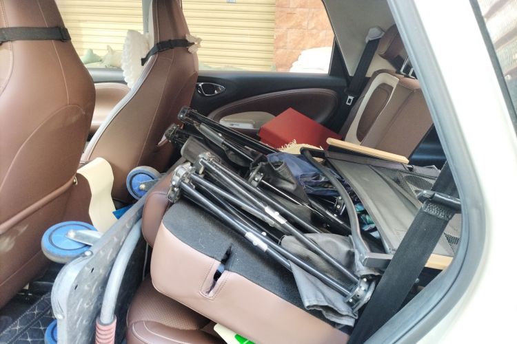 五菱汽车 五菱缤果 2023款 333km 灵犀互联+款中控内饰21