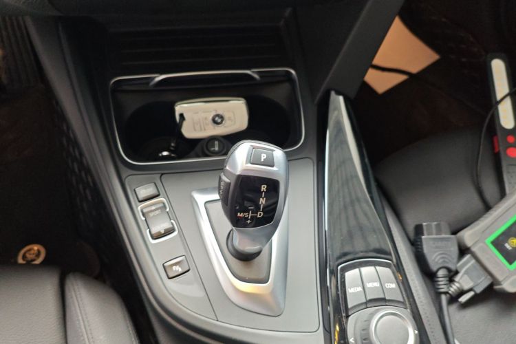 宝马3系 2018款 320Li 时尚型局部细节18