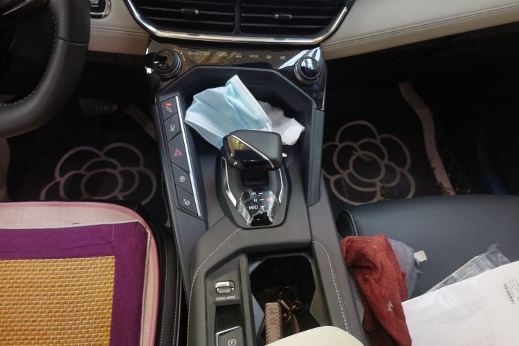 领克06 2023款 Remix 1.5T Shero中控内饰18