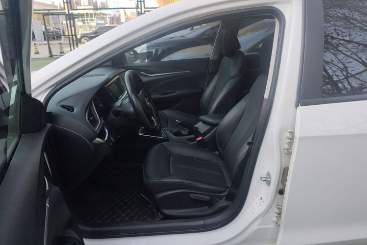 别克 英朗 2021款 改款 1.3T 自动轻混动精英型中控内饰19