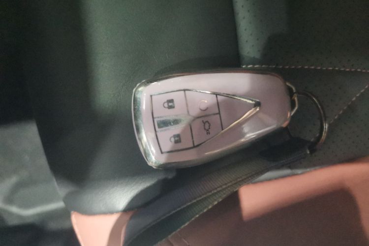 长安 逸动 2023款 畅享版 PLUS 蓝鲸NE 1.4T GDI DCT尊贵版中控内饰11