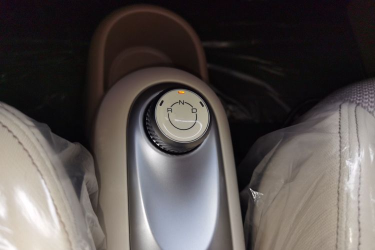 五菱汽车 宏光MINIEV 2025款 四门版 进阶款中控内饰18