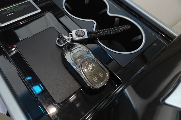 别克GL8 2022款 ES陆尊 653T 豪华型中控内饰11