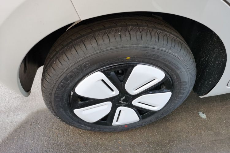 五菱汽车 宏光MINIEV 2025款 四门版 进阶款车身外观6008