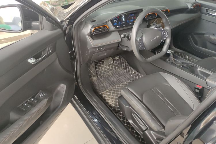 东风风神 奕炫 2024款 1.5L 自动劲速版中控内饰20