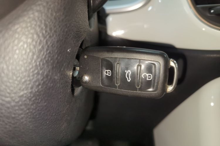 大众 甲壳虫 2017款 180TSI 宜乐版中控内饰7001