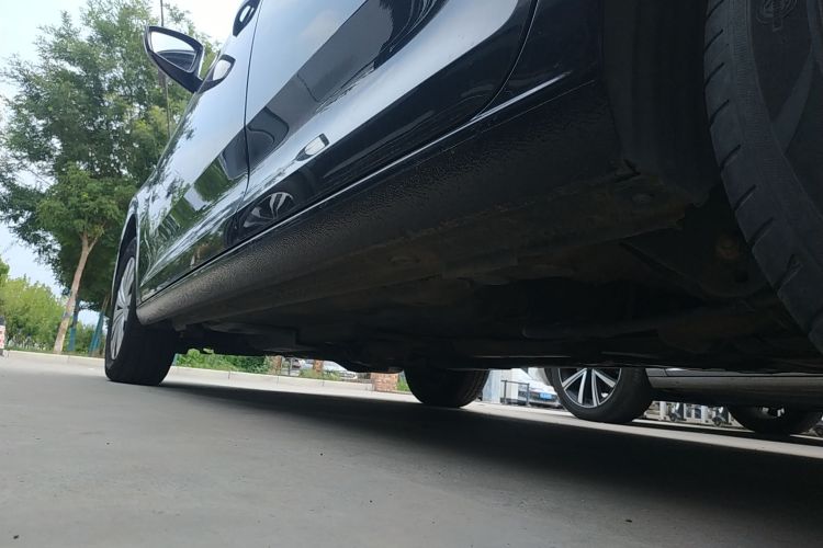 大众 桑塔纳 2019款 1.5L 自动风尚版 国VI机舱底盘30