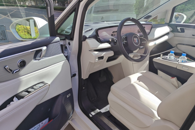 别克GL8新能源 2026款 陆尊 尊享版中控内饰20