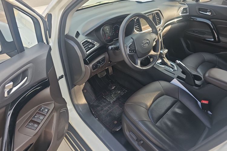 广汽传祺 传祺GS4 2015款 200T G-DCT豪华版中控内饰20