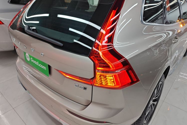 沃尔沃XC60 2025款 B5 四驱智远豪华版车身外观6006