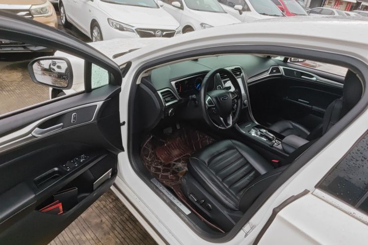 福特 蒙迪欧 2017款 EcoBoost 200 时尚型中控内饰7003