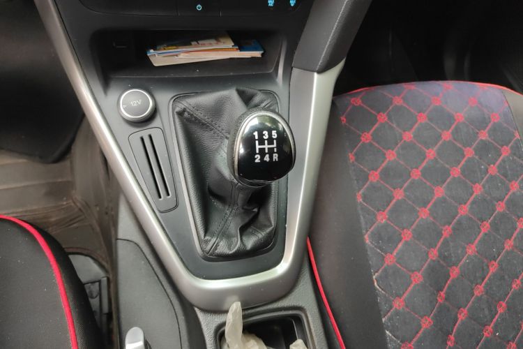 福特 福克斯 2017款 两厢 1.6L 手动舒适型智行版中控内饰18