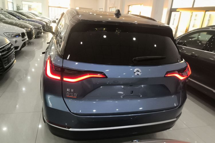 蔚来ES8 2020款 580KM 六座版车身外观6