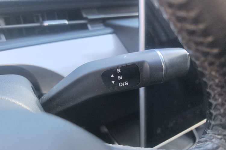 哪吒汽车 哪吒V 2021款 长续航娱乐版升级型中控内饰18