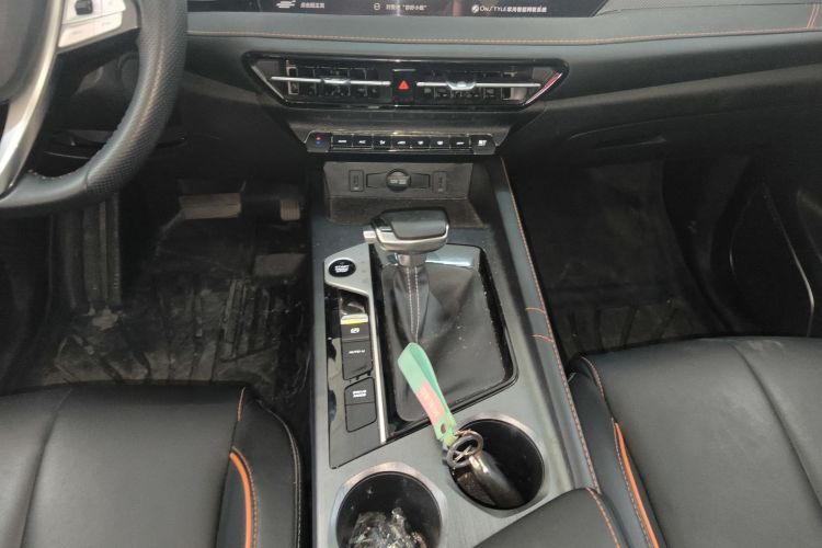 长安欧尚X7 PLUS 2022款 1.5T 蓝鲸版自动尊贵型中控内饰18