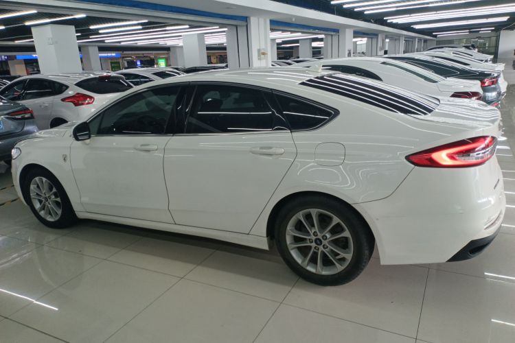 福特 蒙迪欧 2018款 EcoBoost 180 智控时尚型 国V车身外观6003