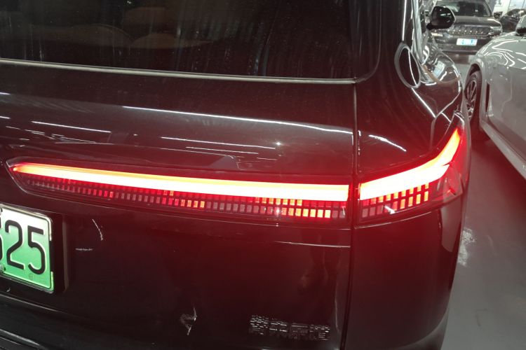 乐道L90 2025款 Pro 六座版车身外观9