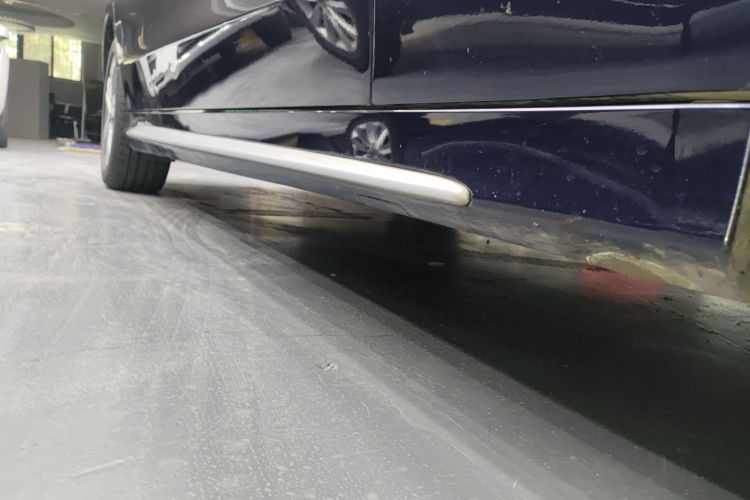 奔驰C级 2020款 C 260 L 运动版局部细节9001